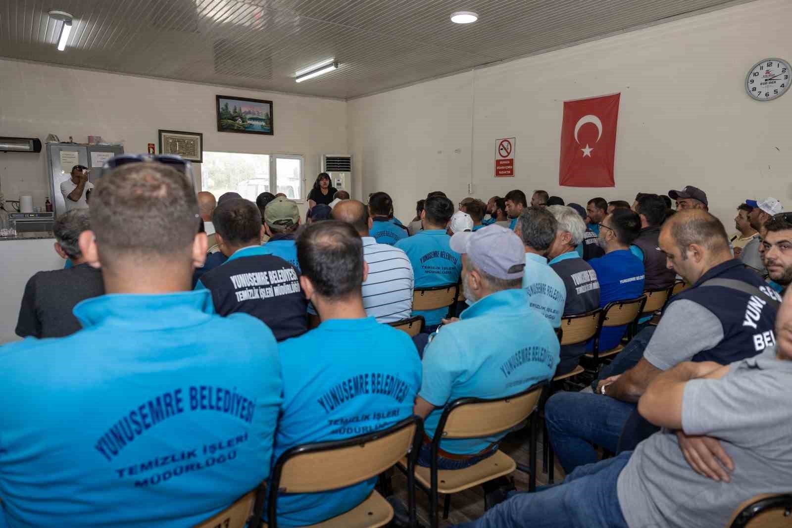 Temizlik personeline ’Öfke kontrolü ve stres yönetimi’ eğitimi verildi
