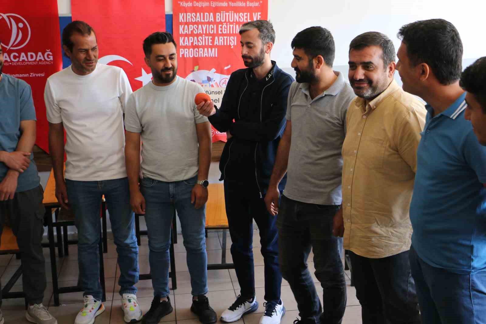 Köy okullarında görev yapan öğretmenler için eğitim programı düzenlendi
