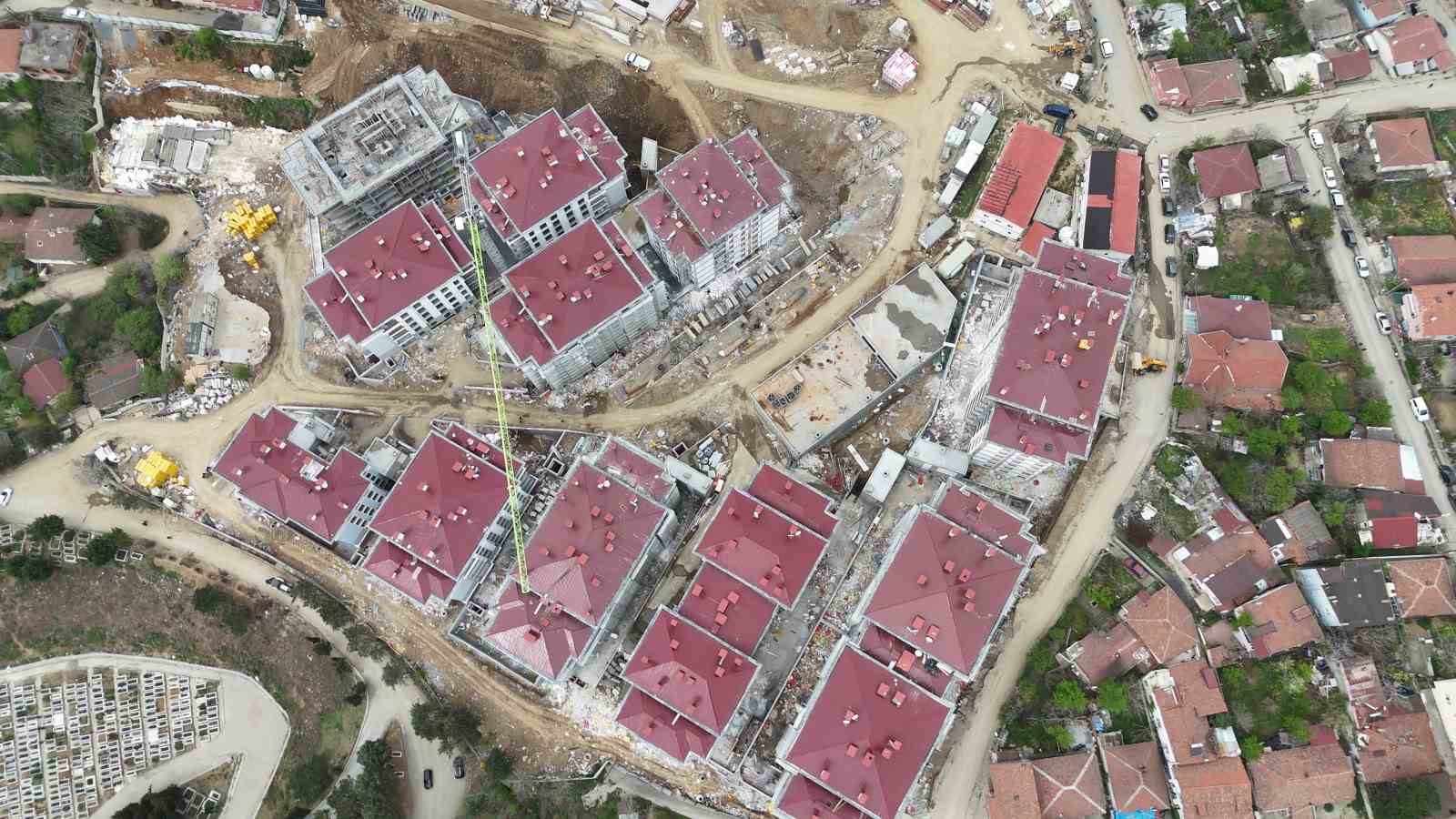 Ümraniye’de kentsel dönüşüm hızla devam ediyor: Örnek daireler ziyarete açıldı
