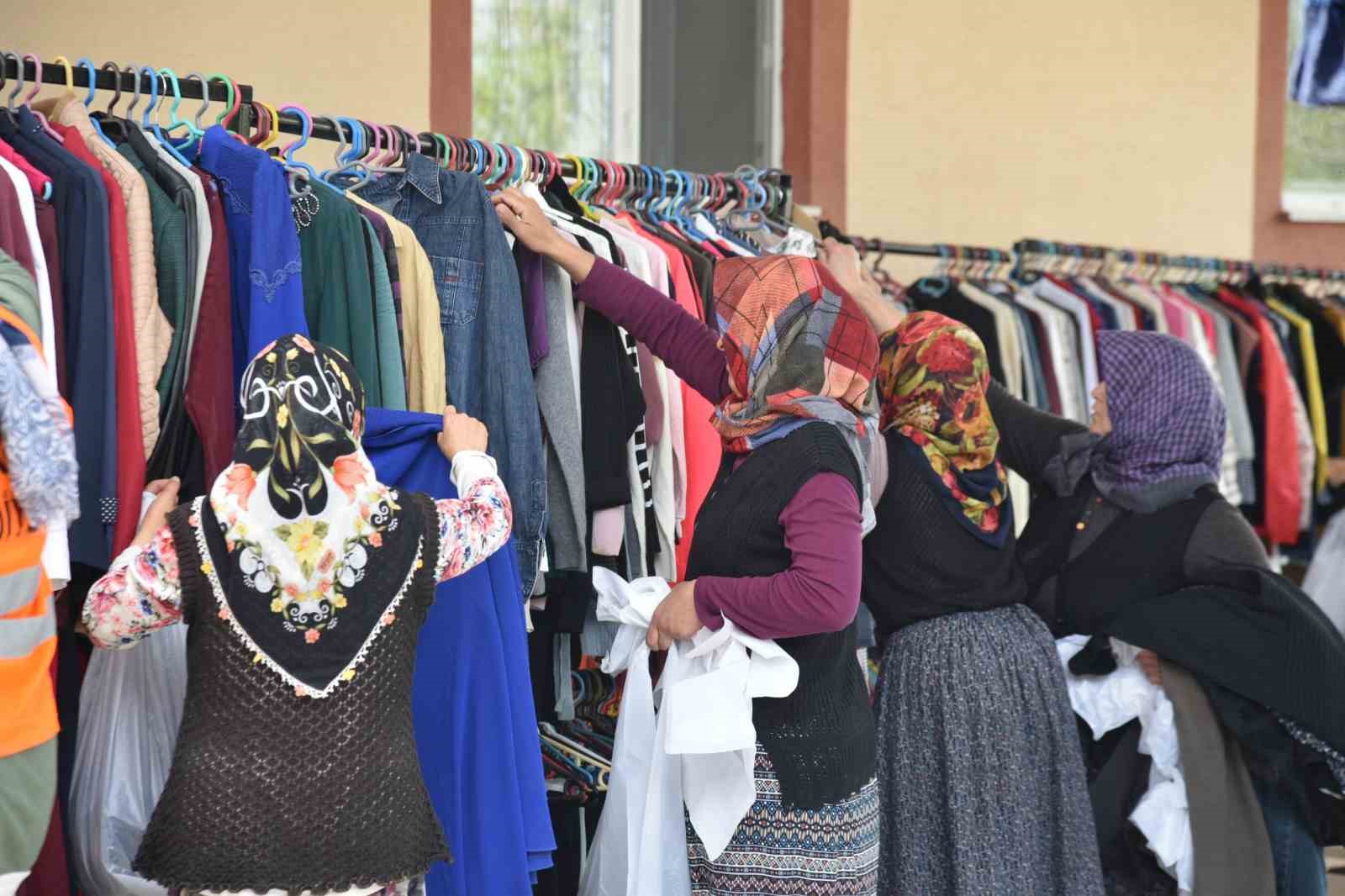 Atakum Belediyesi gezici mağazası kırsal mahallelerde
