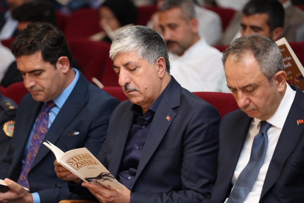 Dilovası’nda kitap okuma kültürü yaygınlaşıyor
