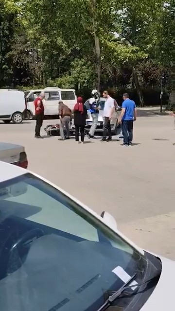 Bursa&rsquo;da otomobille motosiklet &ccedil;arpıştı: 1 yaralı
