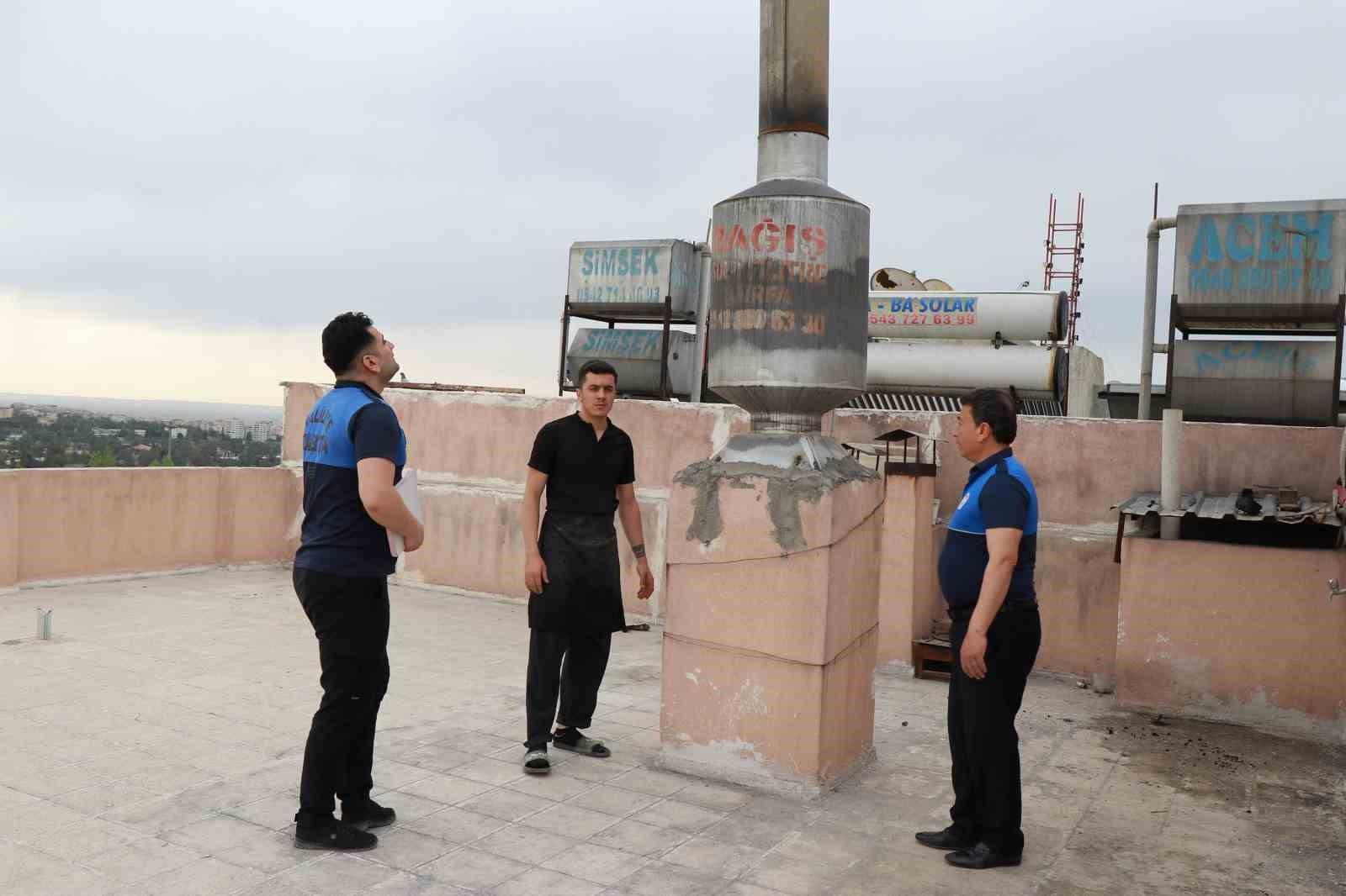 Zabıtadan pide fırınlarına baca denetimi