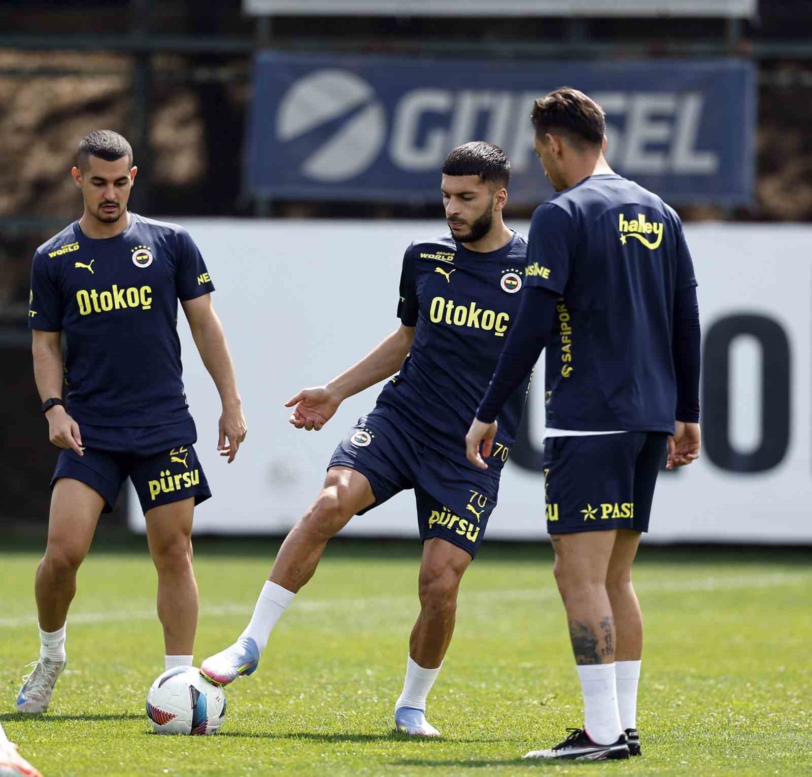 Fenerbahçe, Başakşehir maçı hazırlıklarını tamamladı