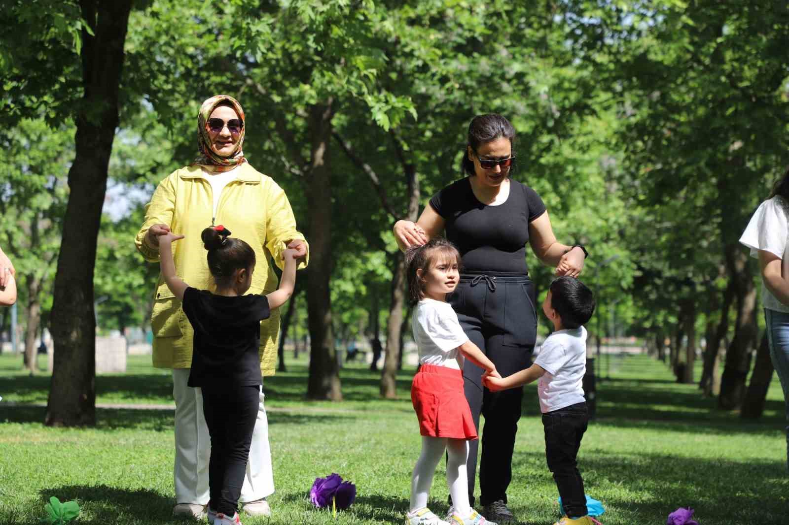 Turgutlu&rsquo;da &lsquo;Anneler G&uuml;n&uuml;&rsquo; kutlaması
