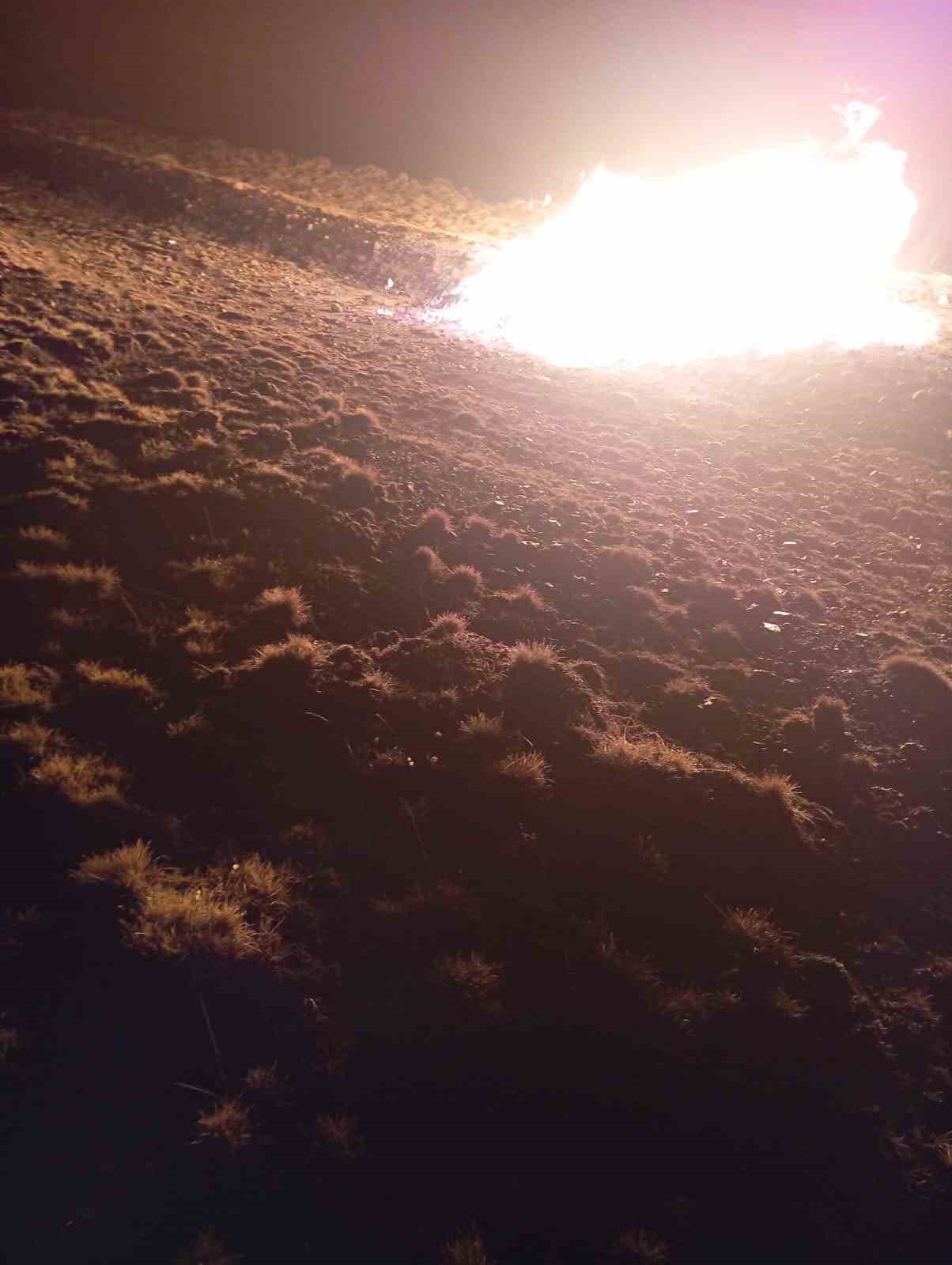 Sivas&rsquo;ta doğalgaz boru hattında yangın
