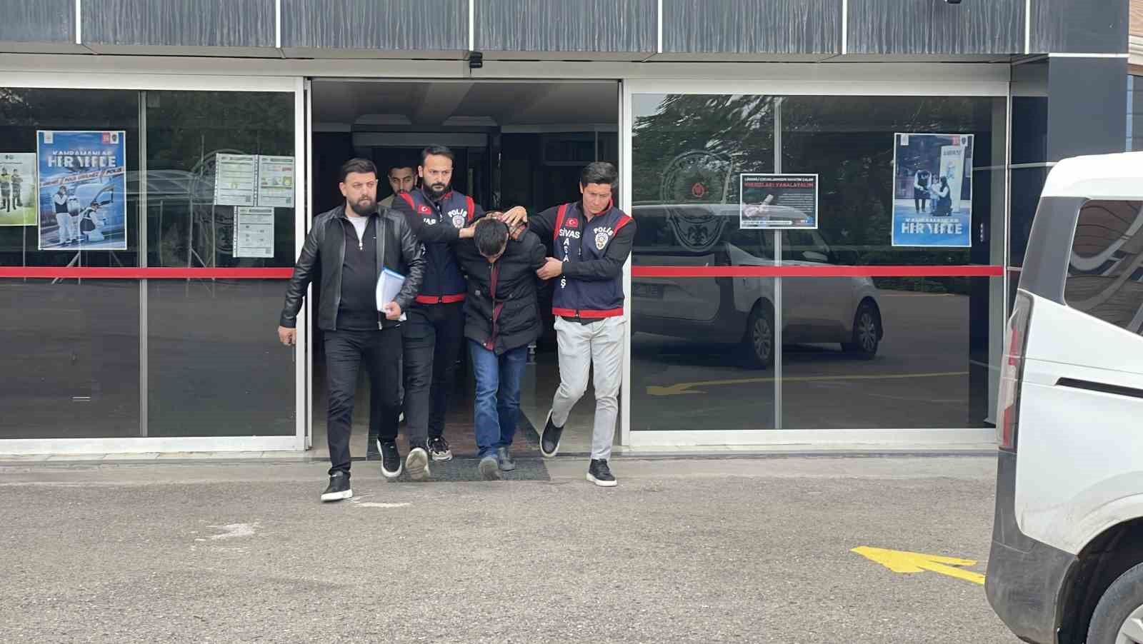 Sivas’ta iki kardeşi öldüren cinayet zanlısı tutuklandı