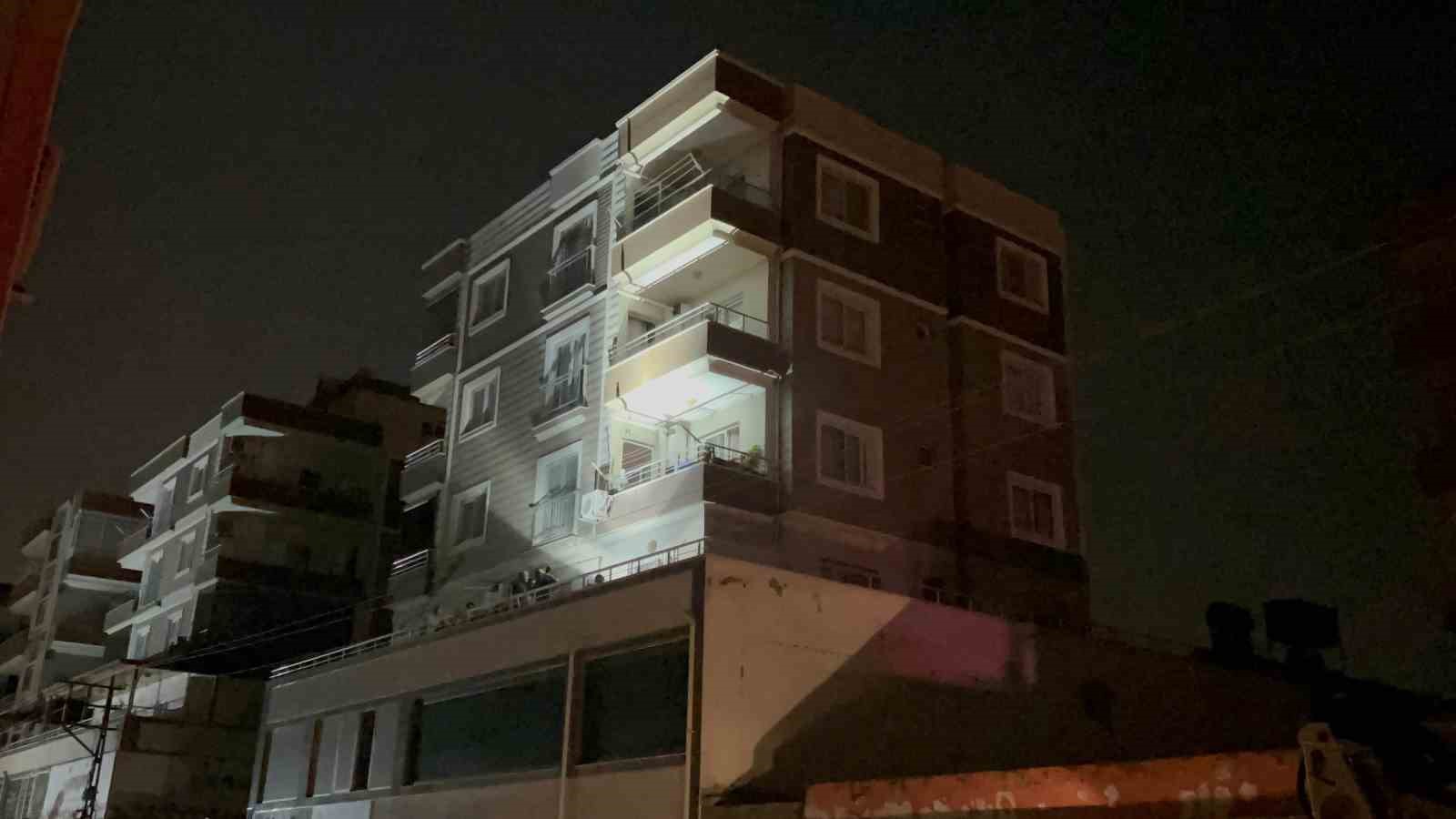 Hatay’da 4. kattan düşen çocuk yaralandı