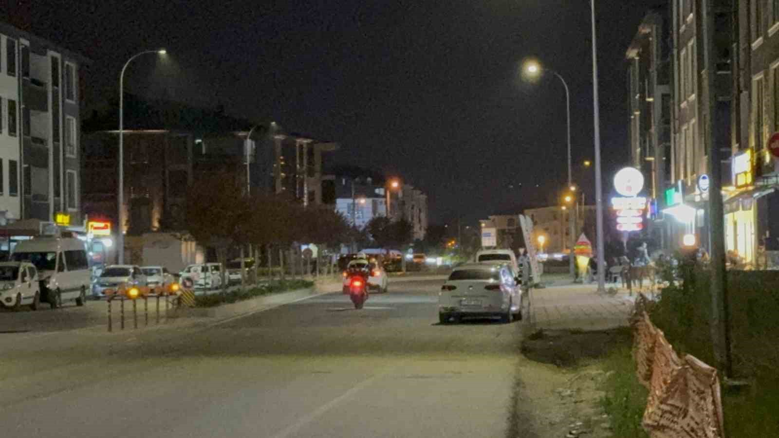 Akrobasi hareketleri pahalıya patladı: Kovalamaca ile yakalanan motosikletlilere 65 bin lira ceza