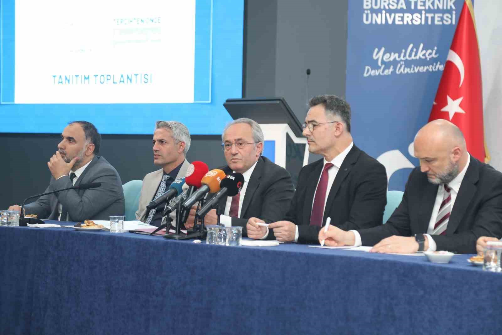 Liseliler 1 aylığına &uuml;niversiteli olacak, 100 akademisyen 100 liseyle buluşacak
