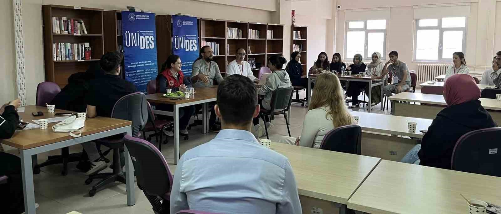 Bayburt’ta iş hayatına ilk adım projesi kapsamında seminer düzenlendi