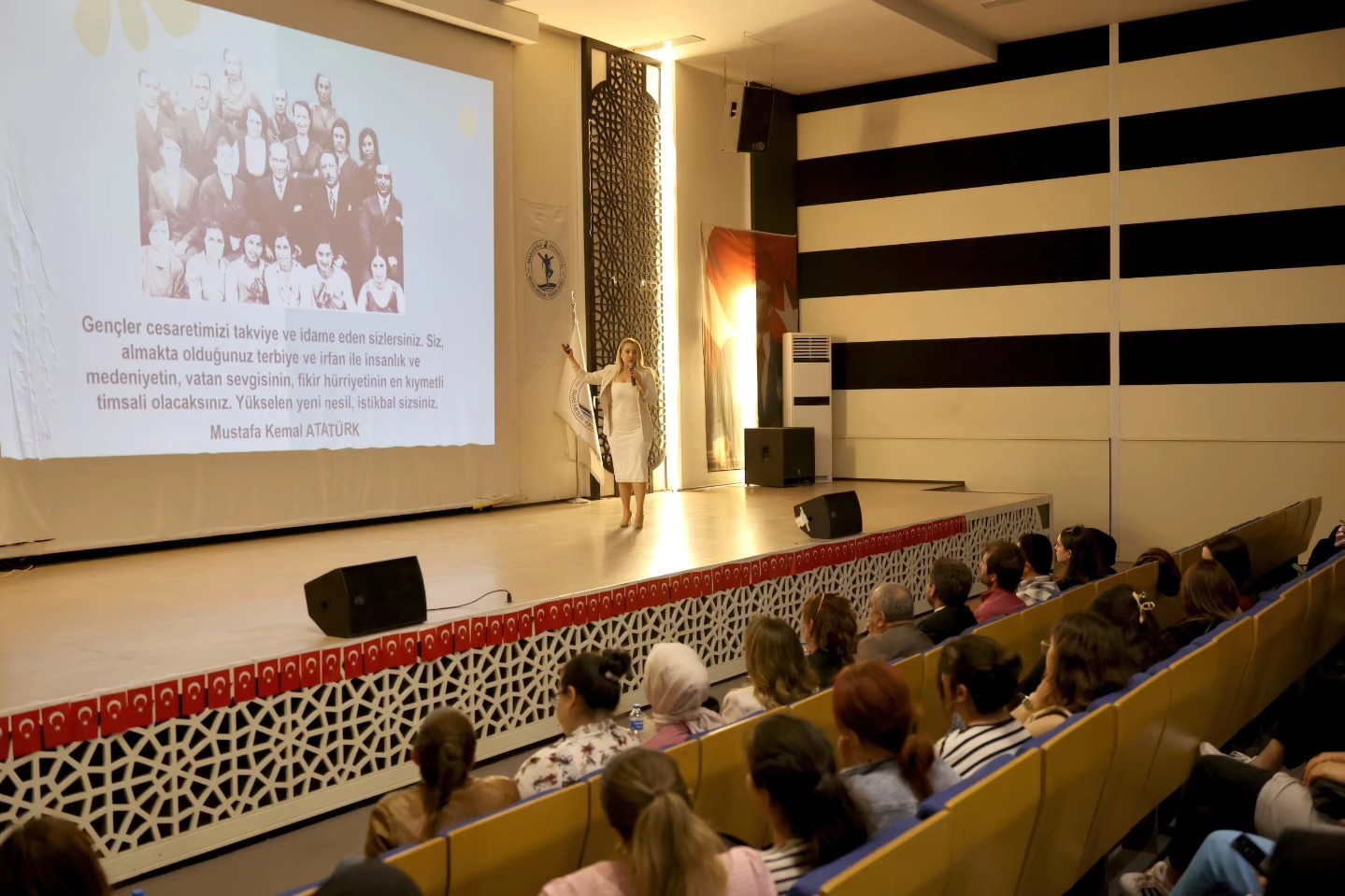 Başkan Tatık üniversiteli gençlere başarıya giden yolu anlattı
