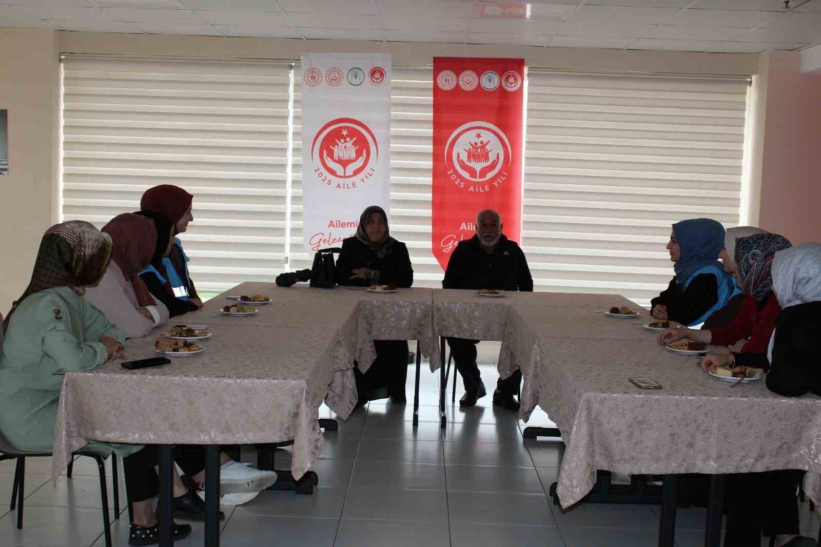 45 yıllık evli çiftten gençlere hayat dersi