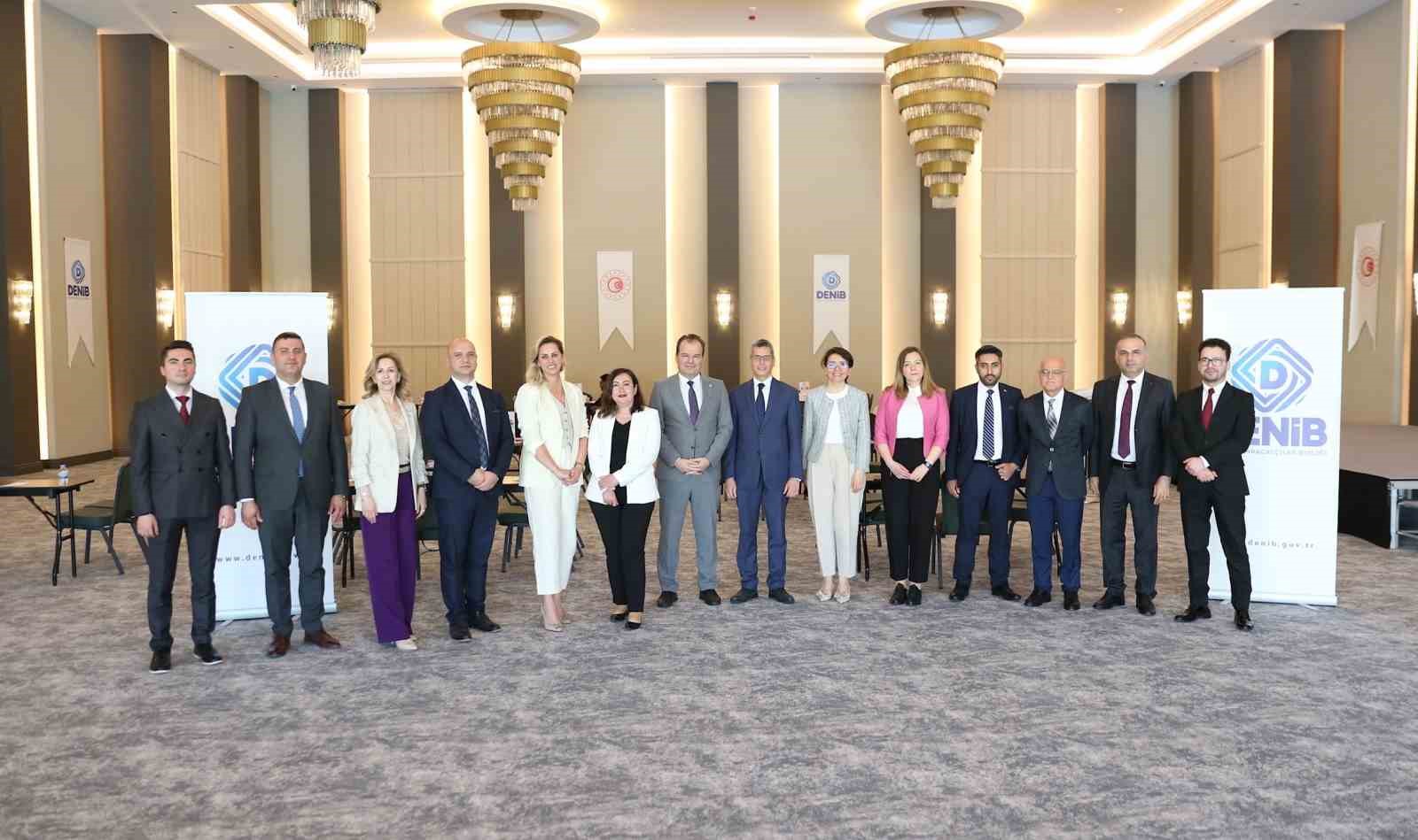 Denizlili firmalar ticaret müşavirleriyle birebir görüştü
