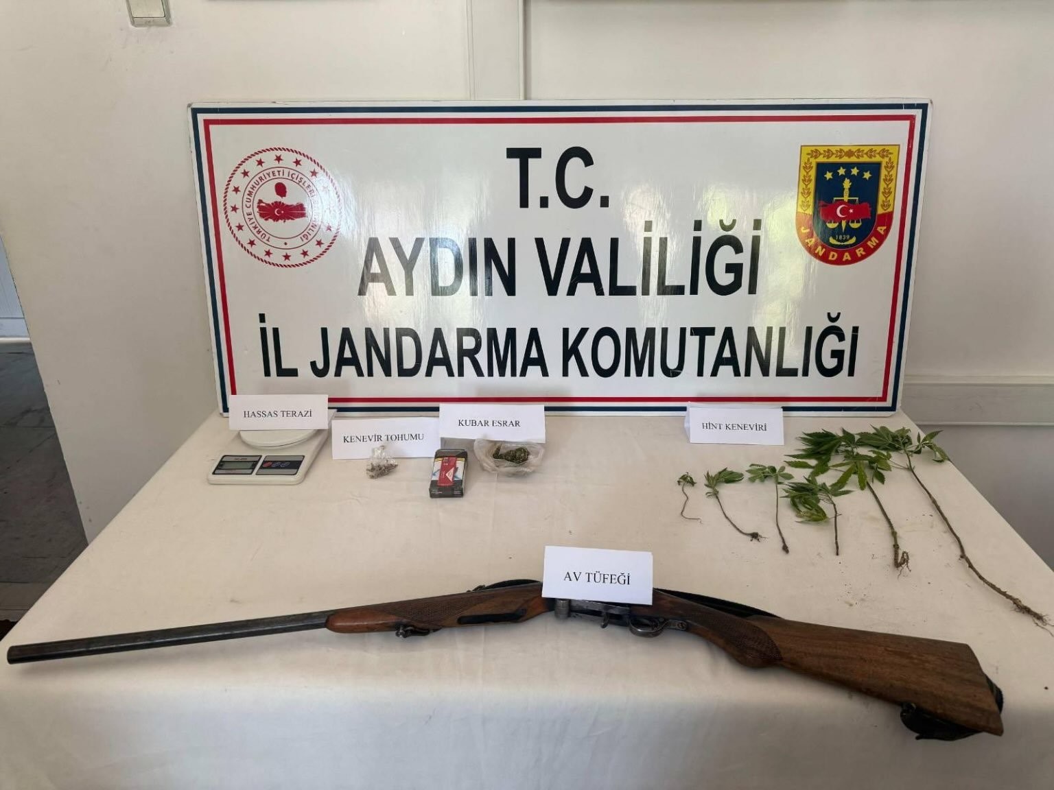 Karacasu’da uyuşturucu madde ele geçirildi