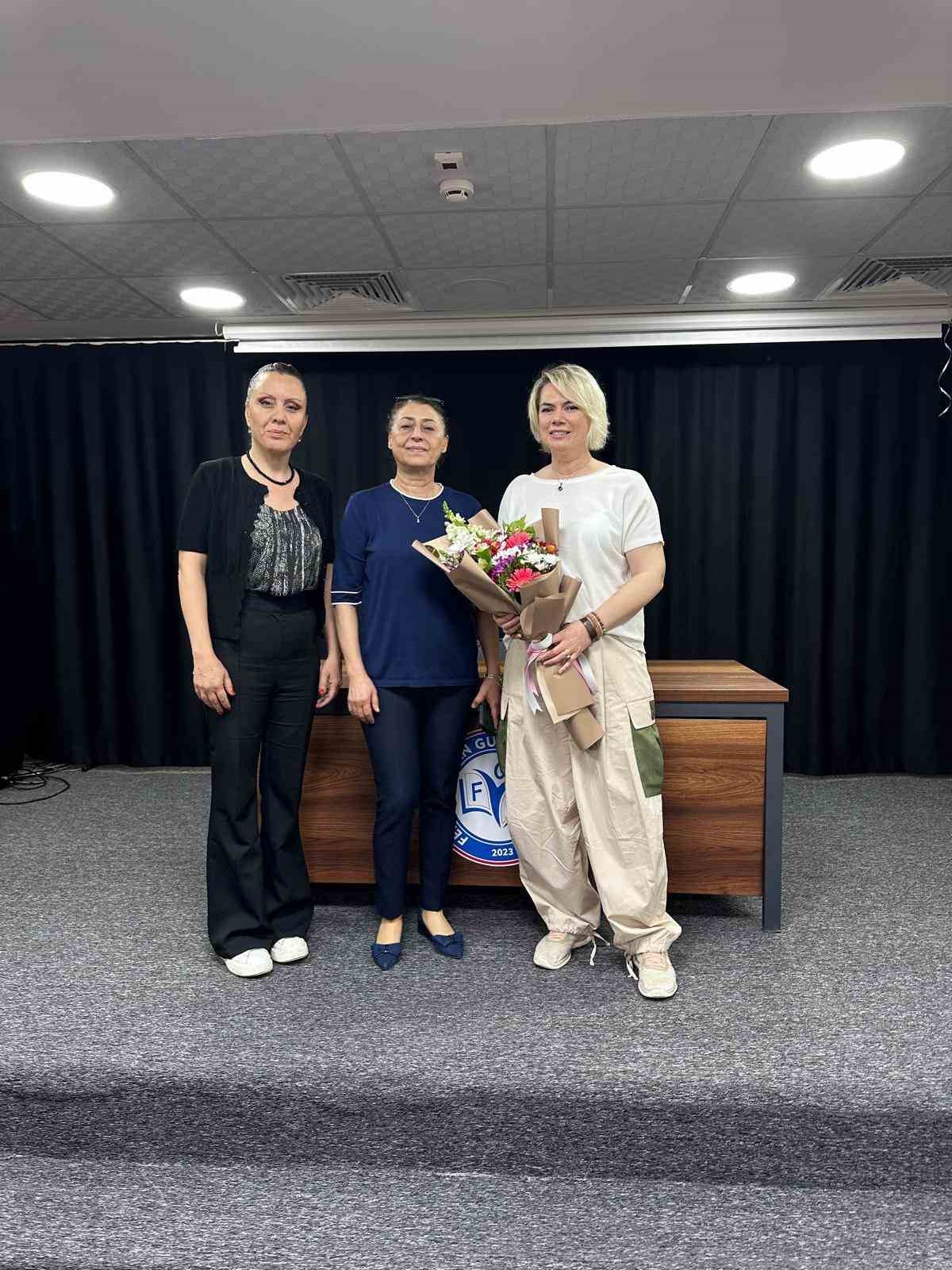 Menteşe&rsquo;de minikler kitap okuma alışkanlığı kazanacak
