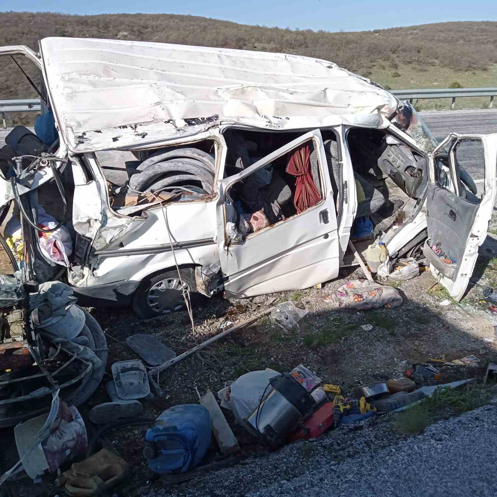 Yozgat’ta minibüs takla attı attı: 1 ölü, 2 yaralı
