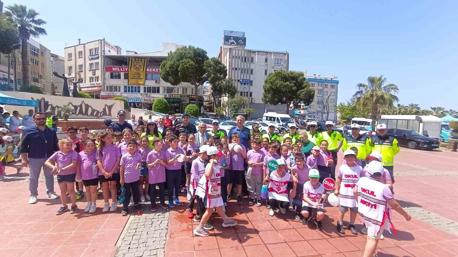 Aliağa’da Trafik Haftası kutlamaları
