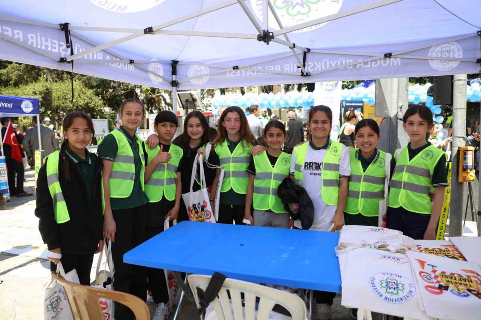 B&uuml;y&uuml;kşehir&rsquo;den g&uuml;venli trafik i&ccedil;in farkındalık etkinlikleri

