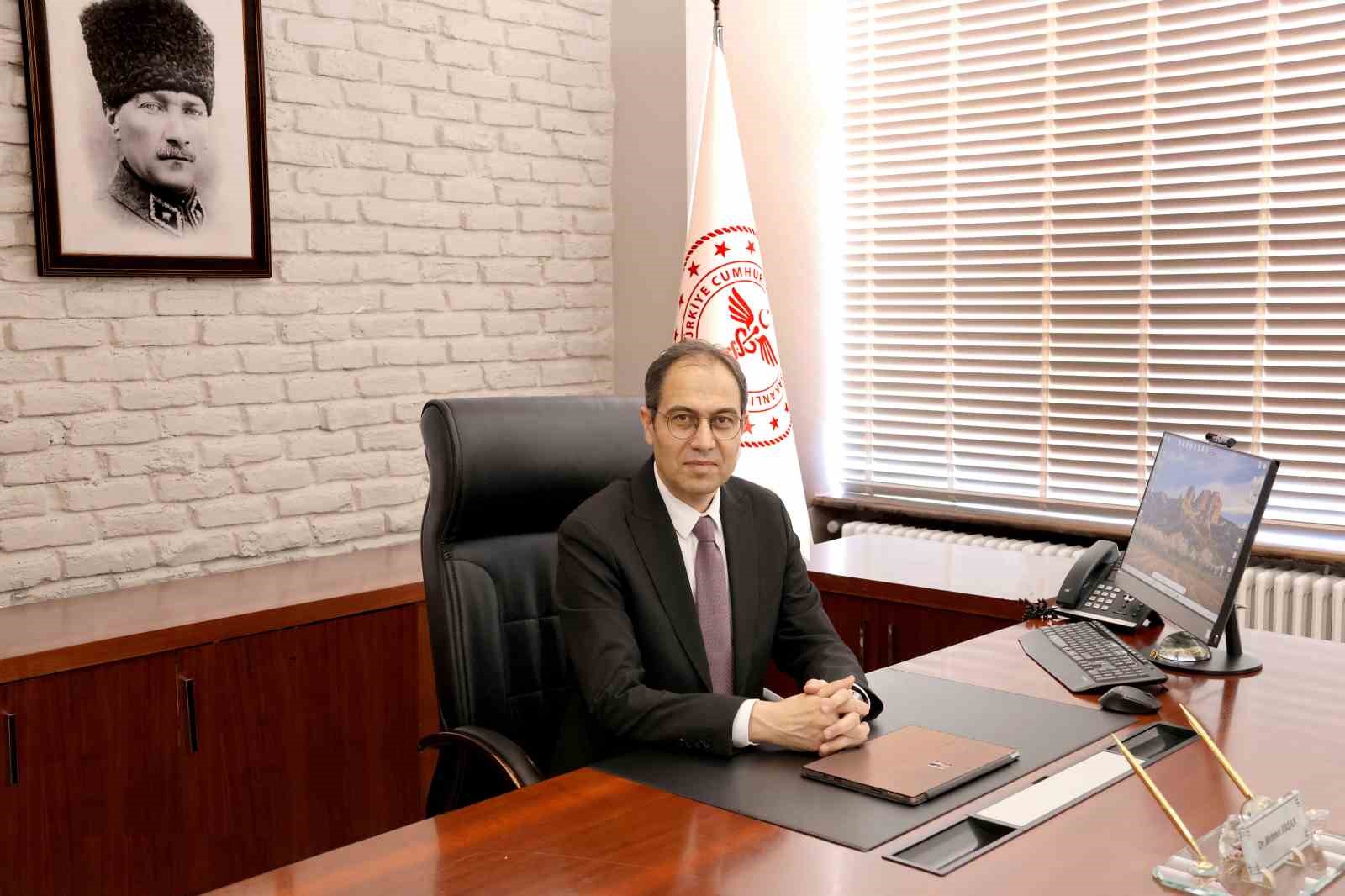 İl Sağlık Müdürü Erşan: "Cilt kanseri erken teşhisle önlenebilir, güneşten korunun"