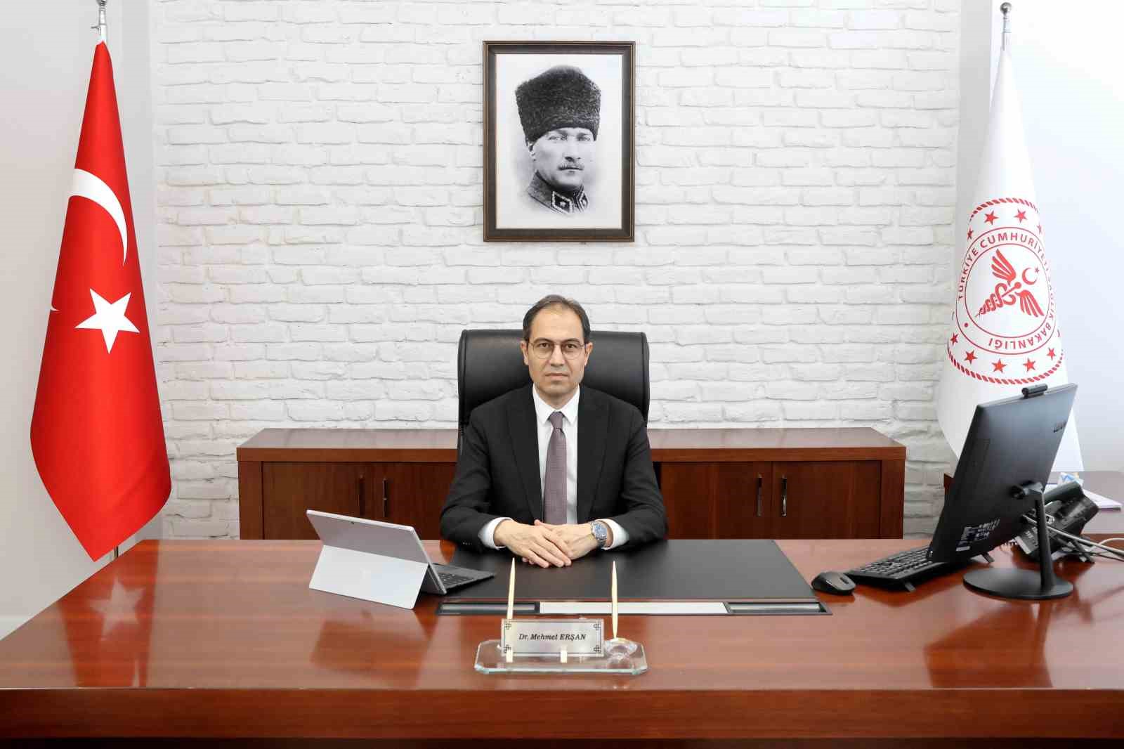 İl Sağlık Müdürü Erşan: "Cilt kanseri erken teşhisle önlenebilir, güneşten korunun"

