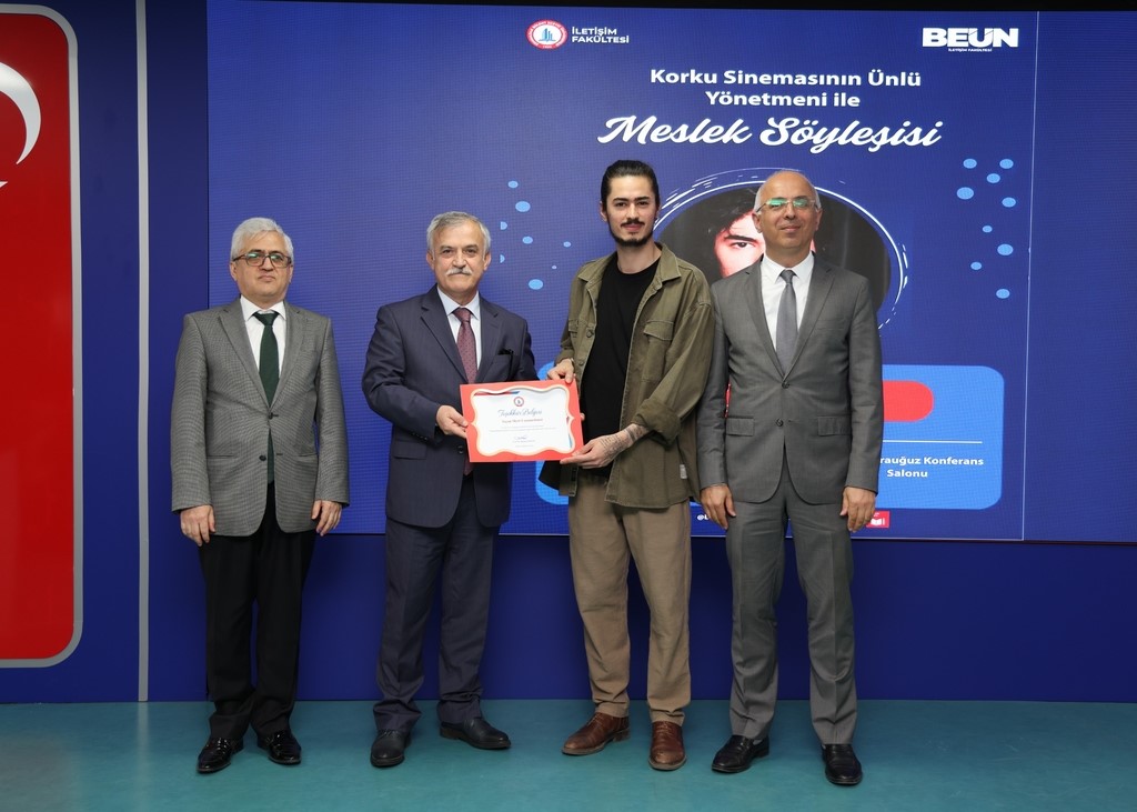 BEUN İletişim Fakültesinin düzenlediği söyleşide Mert Uzunmehmet öğrencilerle buluştu