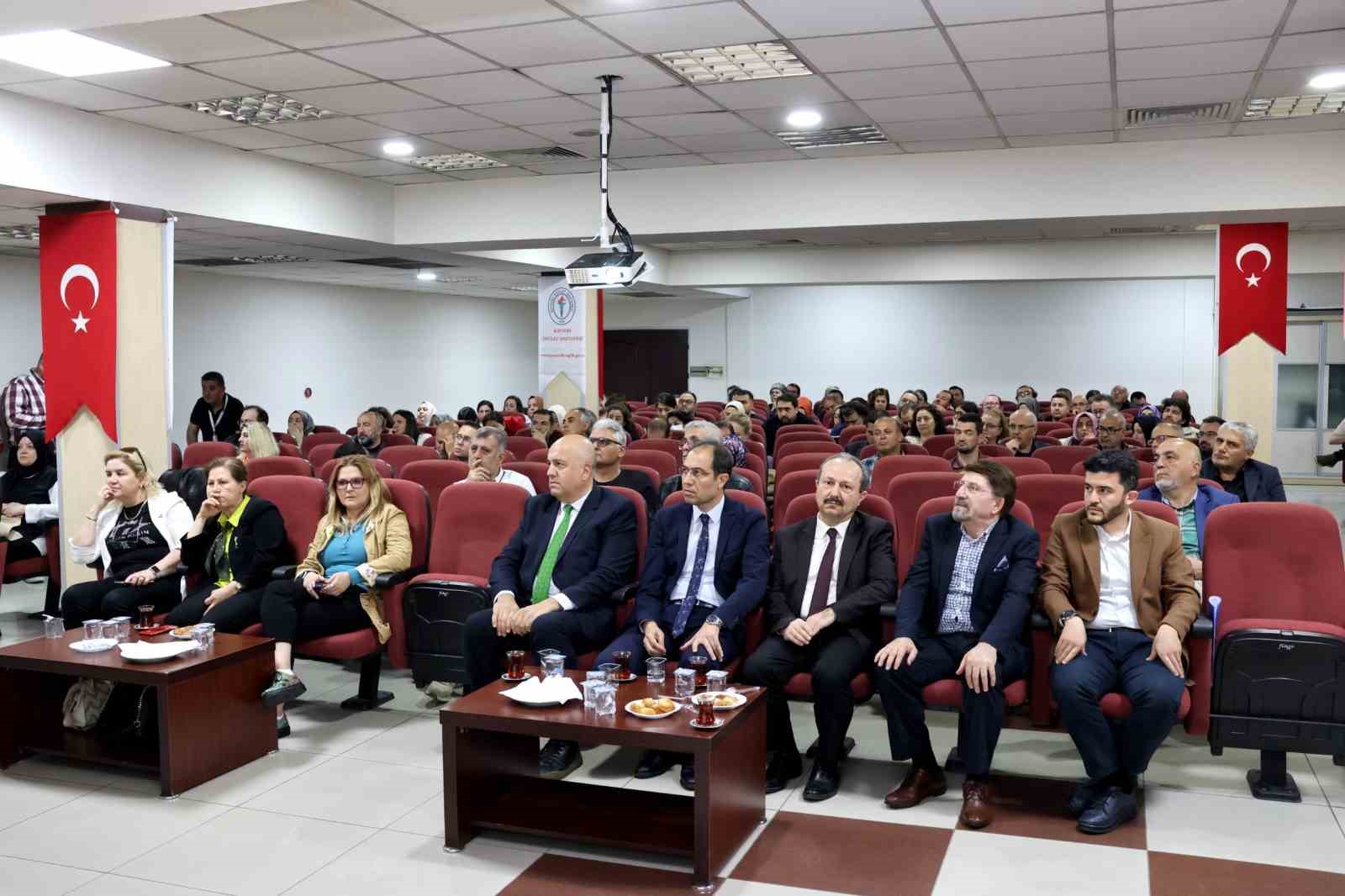Kayseri Devlet Hastanesi’nde ’Dijital Entegrasyon Bilgilendirme Toplantısı’ gerçekleştirildi
