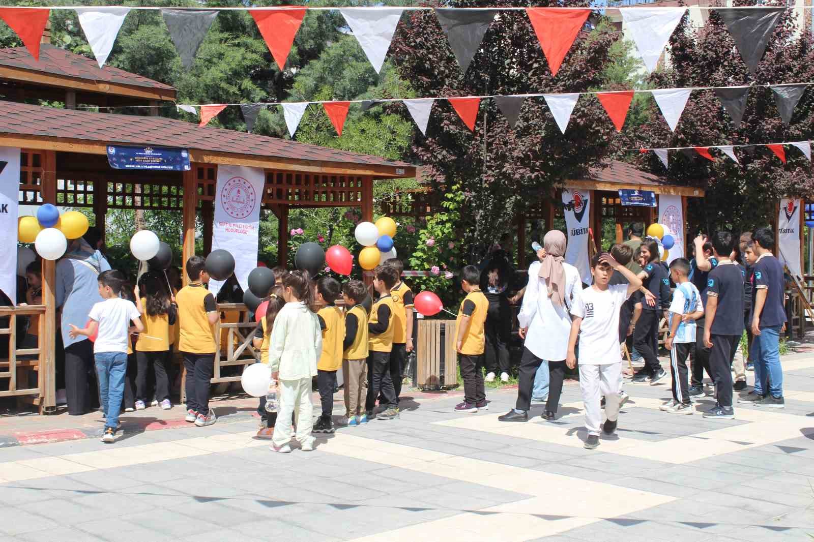 Siirt’te geleceğin yıldızları bilim şenliğinde buluştu