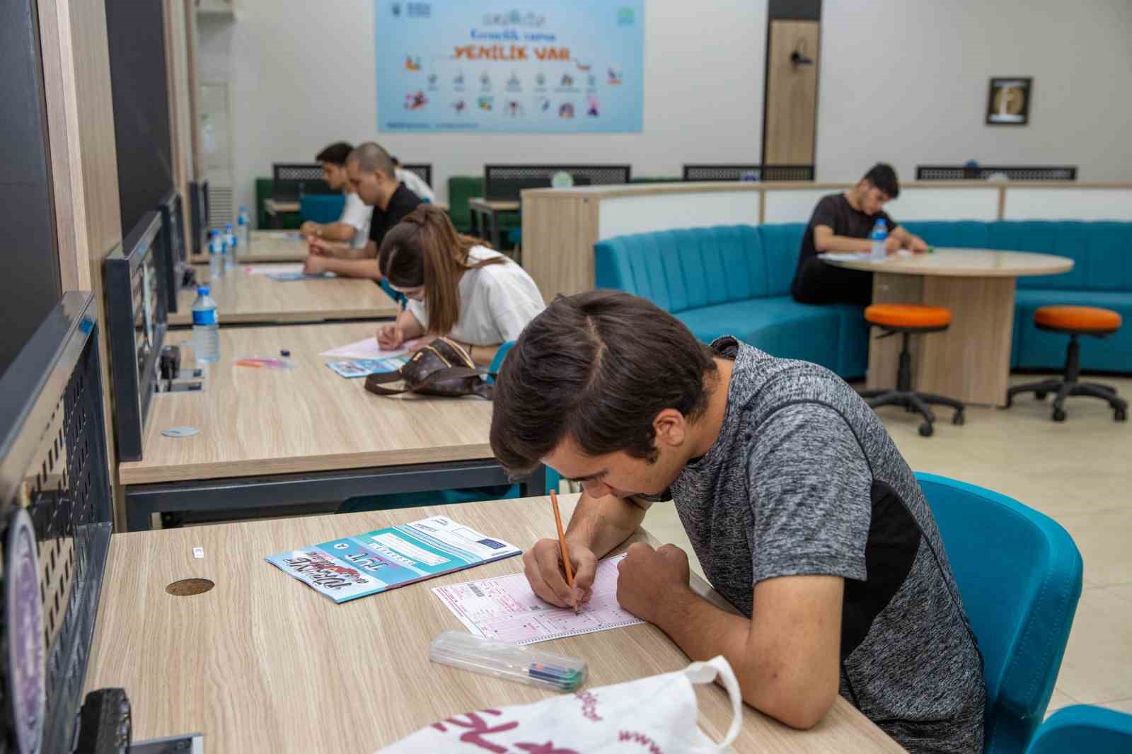 Büyükşehir’den üniversite adaylarına sınav provası
