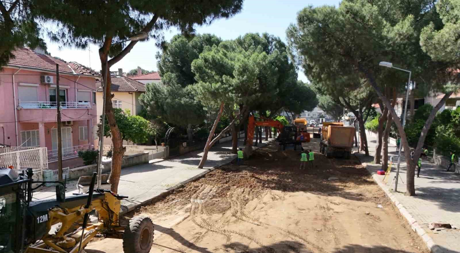 Başkan Çerçioğlu tüm ilçelerde yol yapım çalışmalarını sürdürüyor
