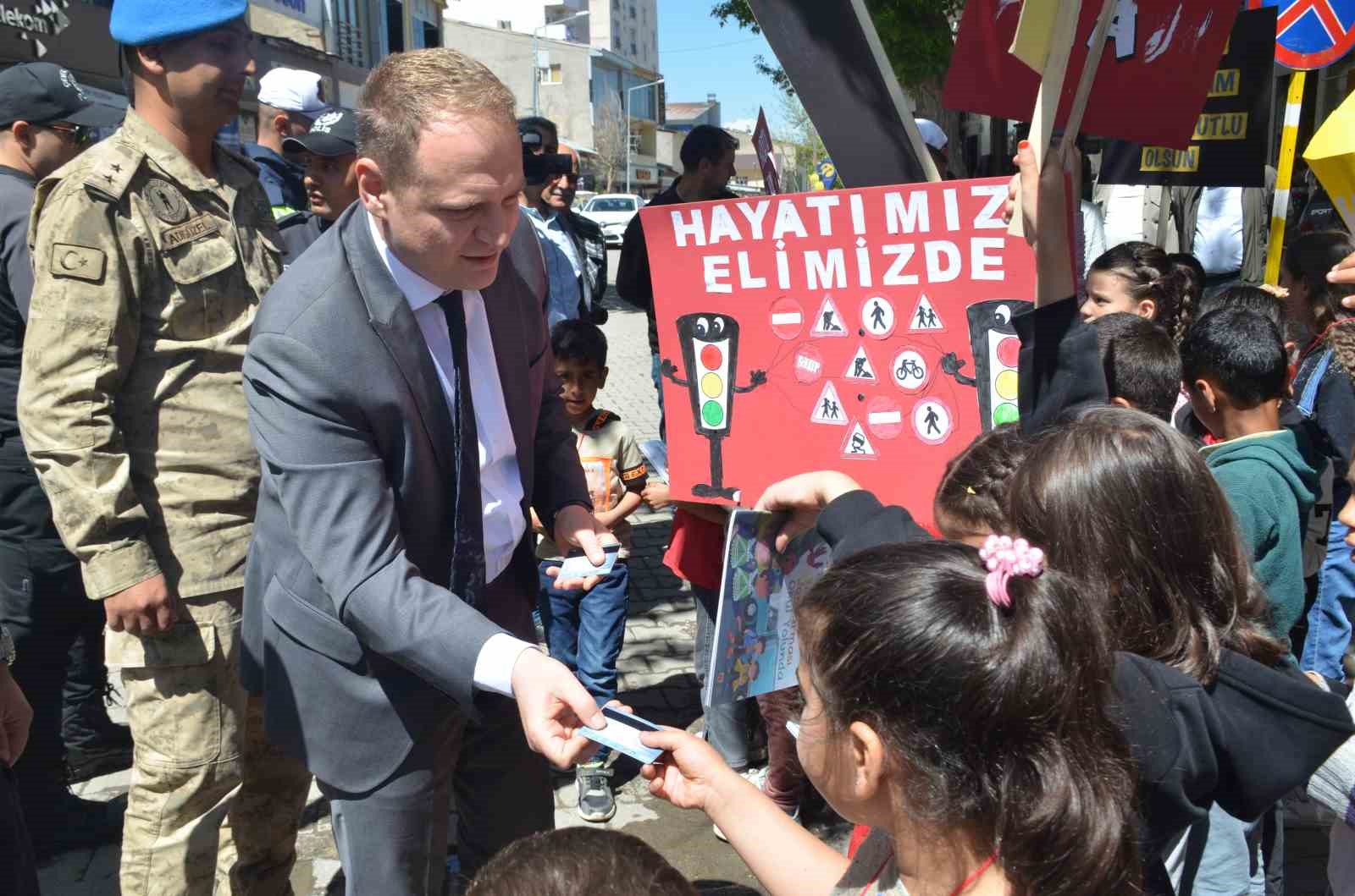 Bulanık&rsquo;ta &lsquo;Trafik G&uuml;venliği Haftası&rsquo; etkinliği
