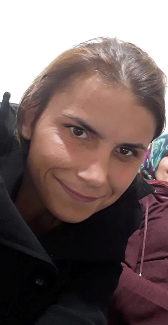 Aracın &ccedil;arparak ka&ccedil;tığı 2 &ccedil;ocuk annesi hayatını kaybetti
