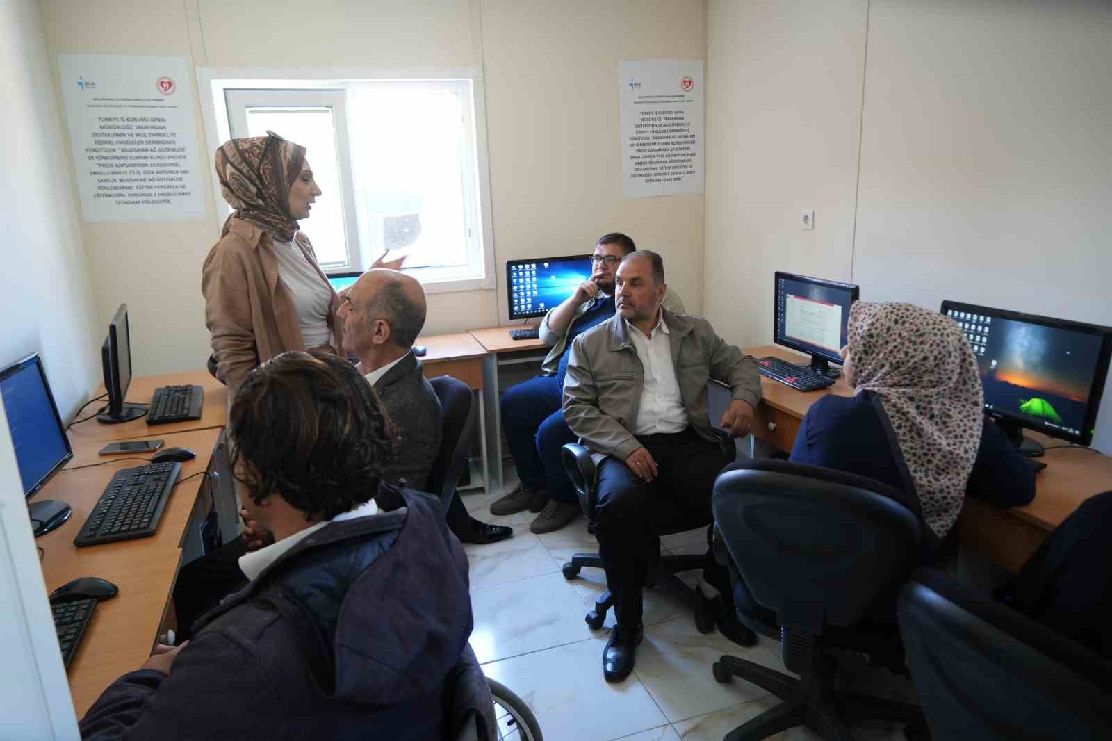 Muş’ta engellilere yönelik iki mesleki kursun açılışı yapıldı