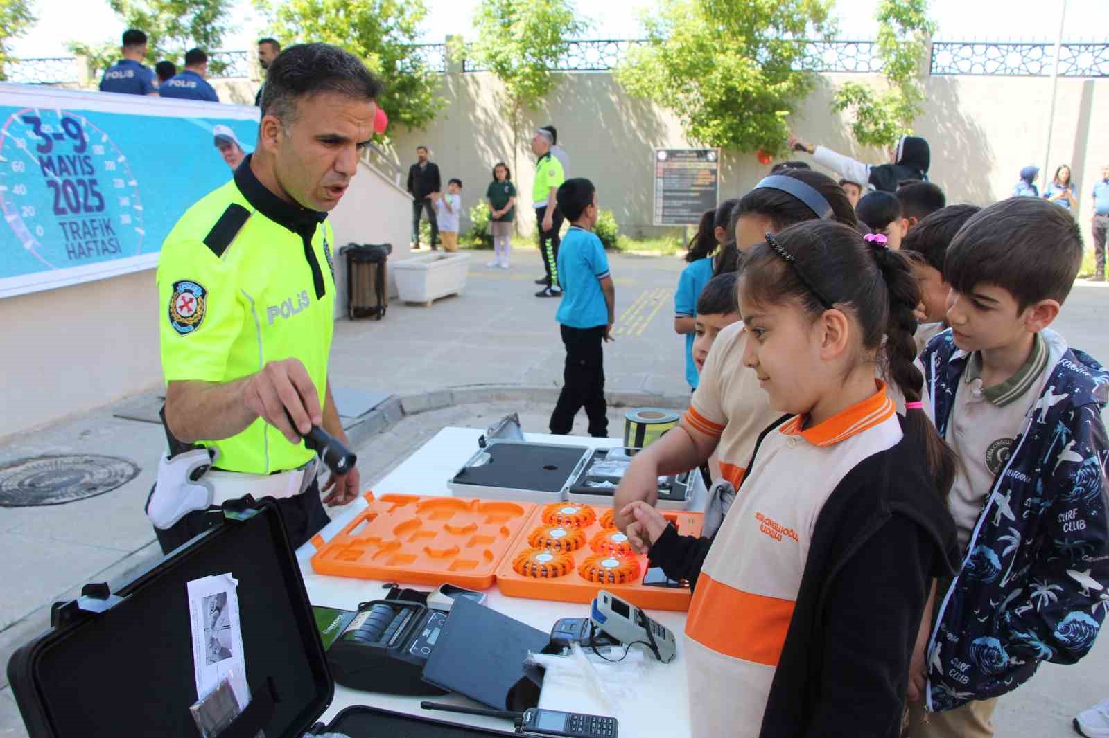 Şırnak’ta Trafik Haftası’nda bilinçlendirme seferberliği