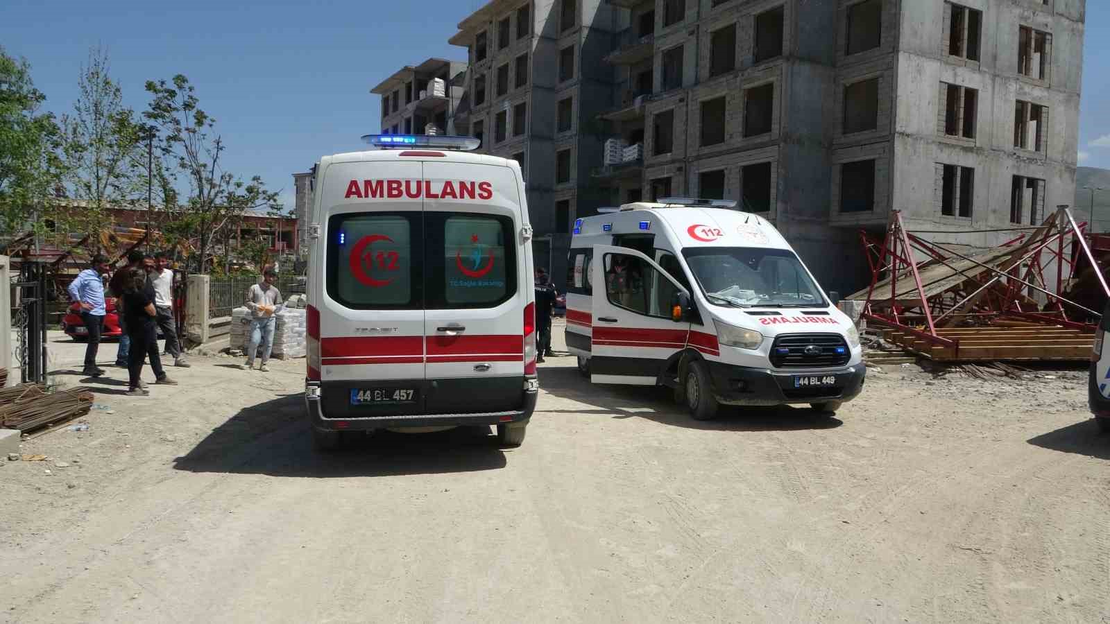 Malatya&rsquo;da şantiye iş&ccedil;ileri arasında taşlı sopalı kavga: 3 yaralı
