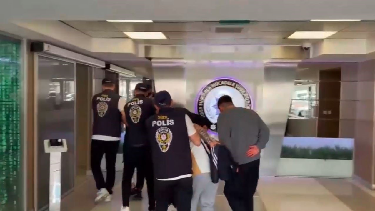 İstanbul yasadışı bahis operasyonu: Bahis siteleri i&ccedil;in "dış finans evi" olarak kullanılan villa deşifre oldu
