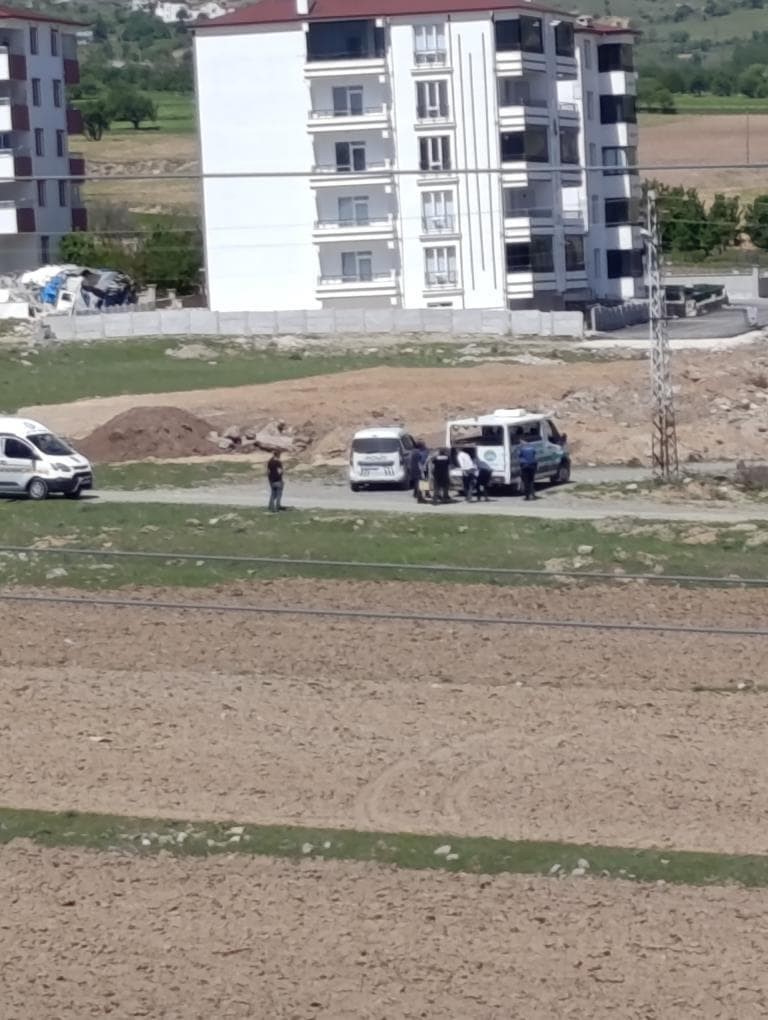 Elazığ’da bir kişi boş arazide ölü bulundu