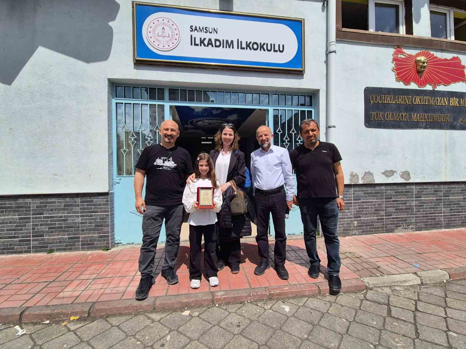 Samsunlu minik ressam dünya birincisi oldu