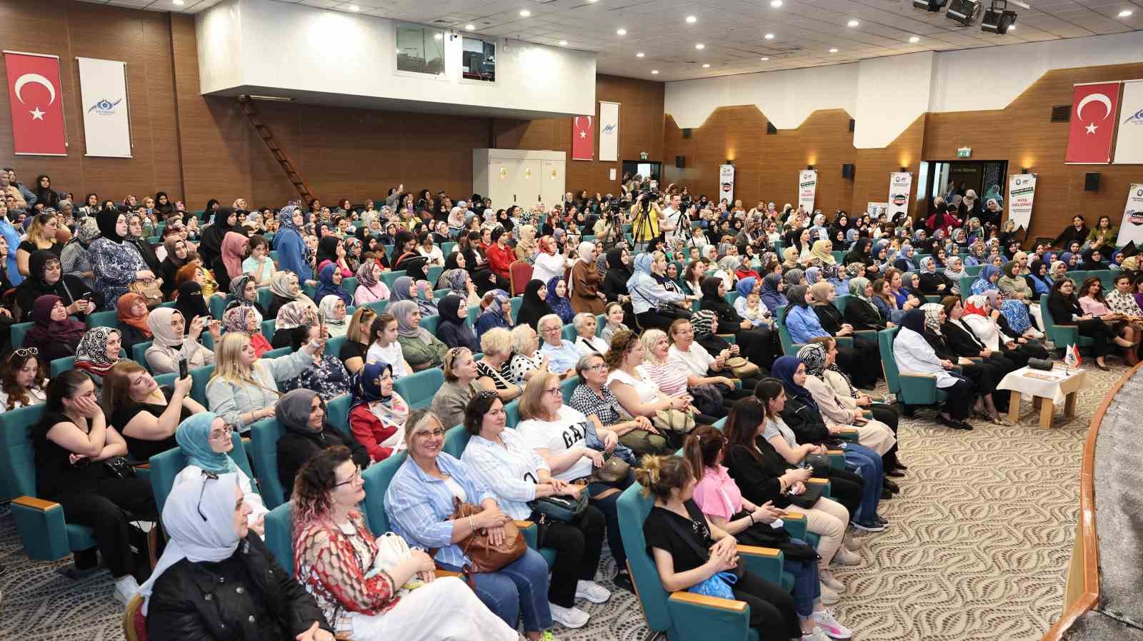 Sultangazi Belediyesi Anneler Günü’nde Filistinli kadınları unutmadı