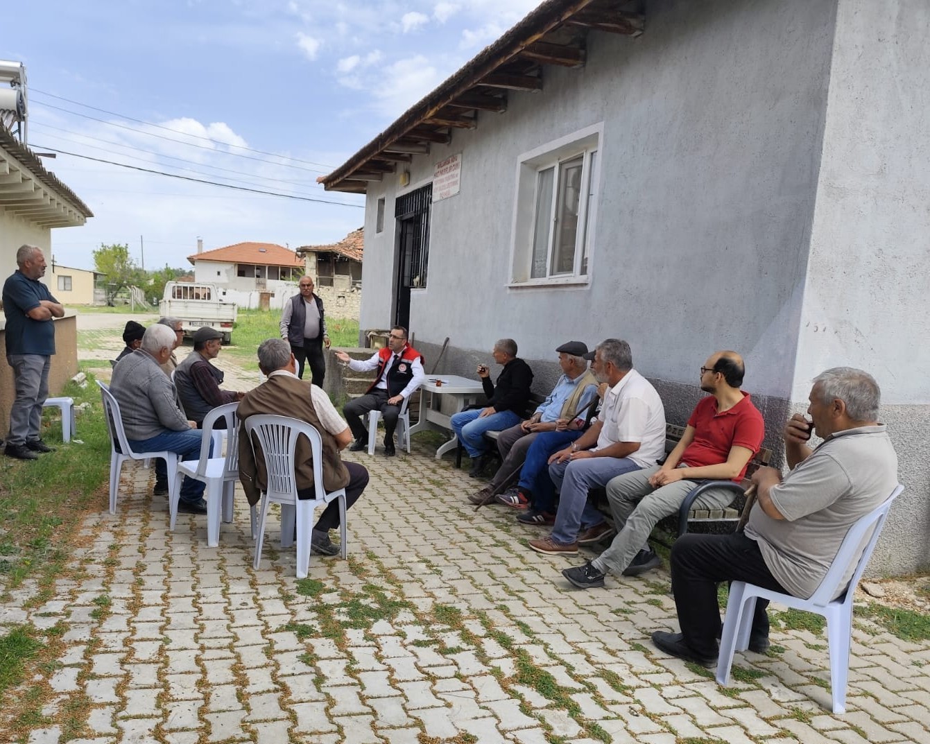 Uşak Tarım ve Orman Müdürlüğü çiftçilerle bir araya geldi