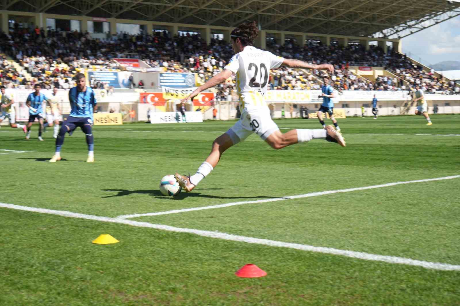 TFF 3. Lig Y&uuml;kselme Play-off: Muş Spor Kul&uuml;b&uuml;: 4 - Belediye K&uuml;tahyaspor: 1

