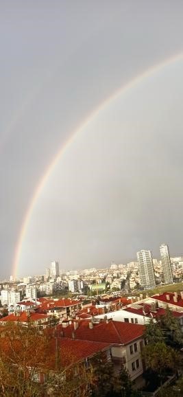 Ankara semaları g&ouml;kkuşağı ile renklendi
