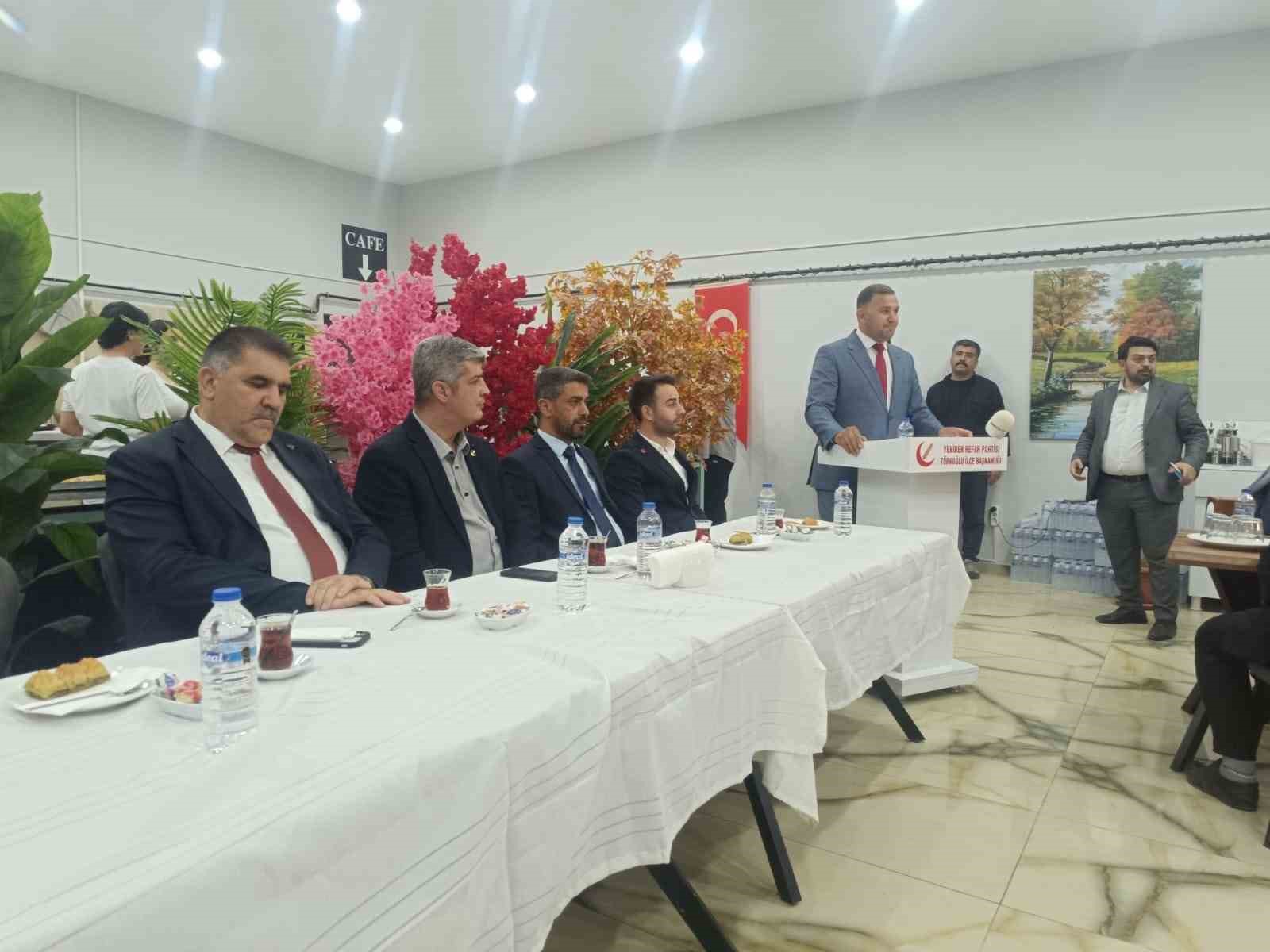 Yeniden Refah Partisi Türkoğlu İlçe Başkanı istifa etti