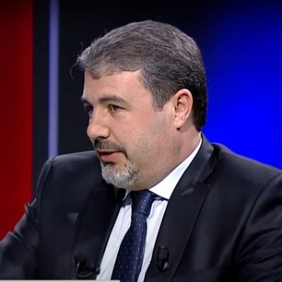 Hesapları ele ge&ccedil;irilen profes&ouml;r bankalara sitem etti,  "Dolandırılan ben değilim, bankalar"
