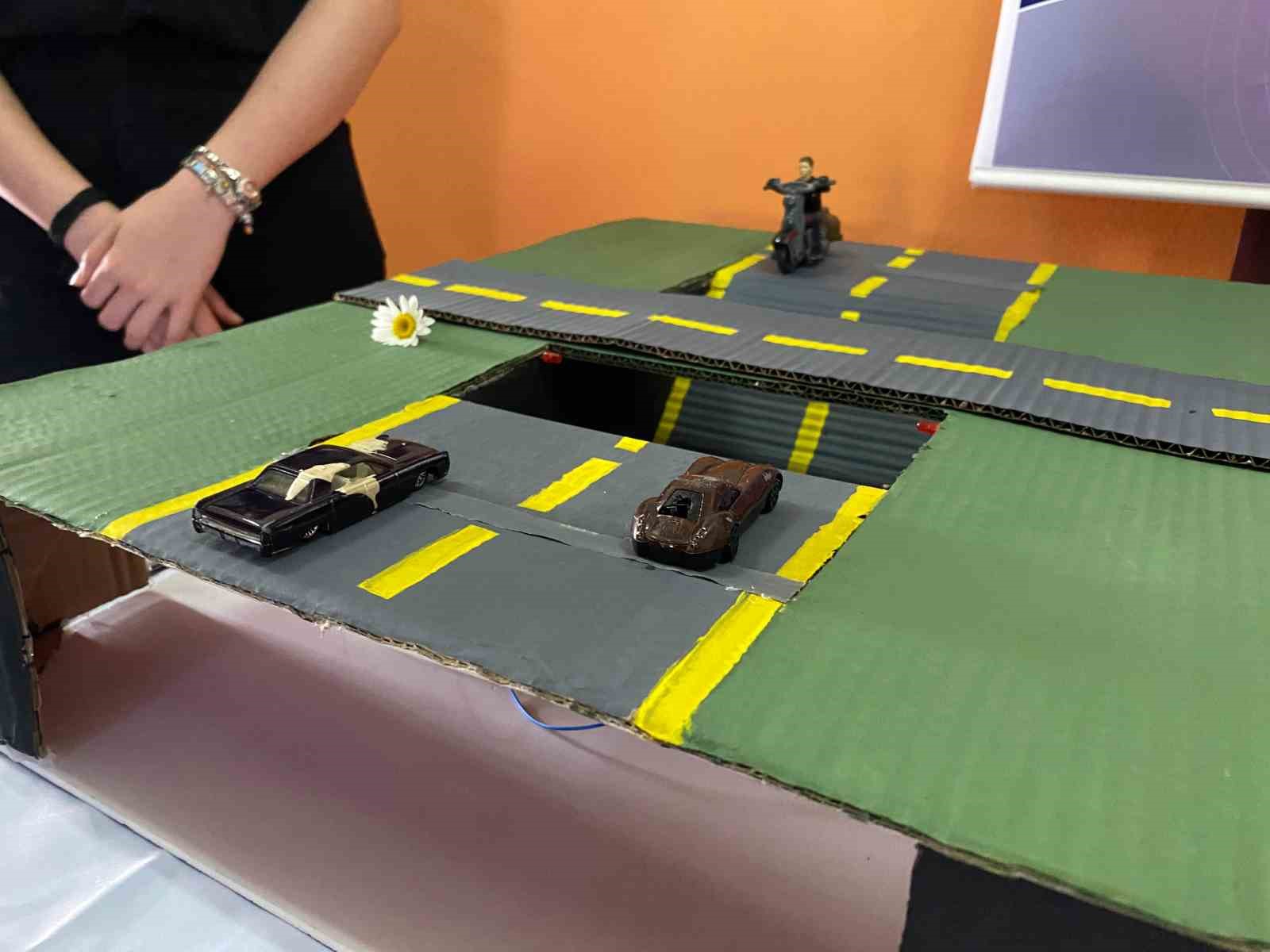 Elazığ’da Bilim ve Sanat Merkezindeki fuara yoğun ilgi
