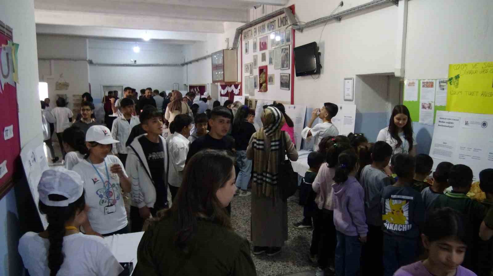 Gercüş’te bilim bilim fuarı gerçekleştirildi
