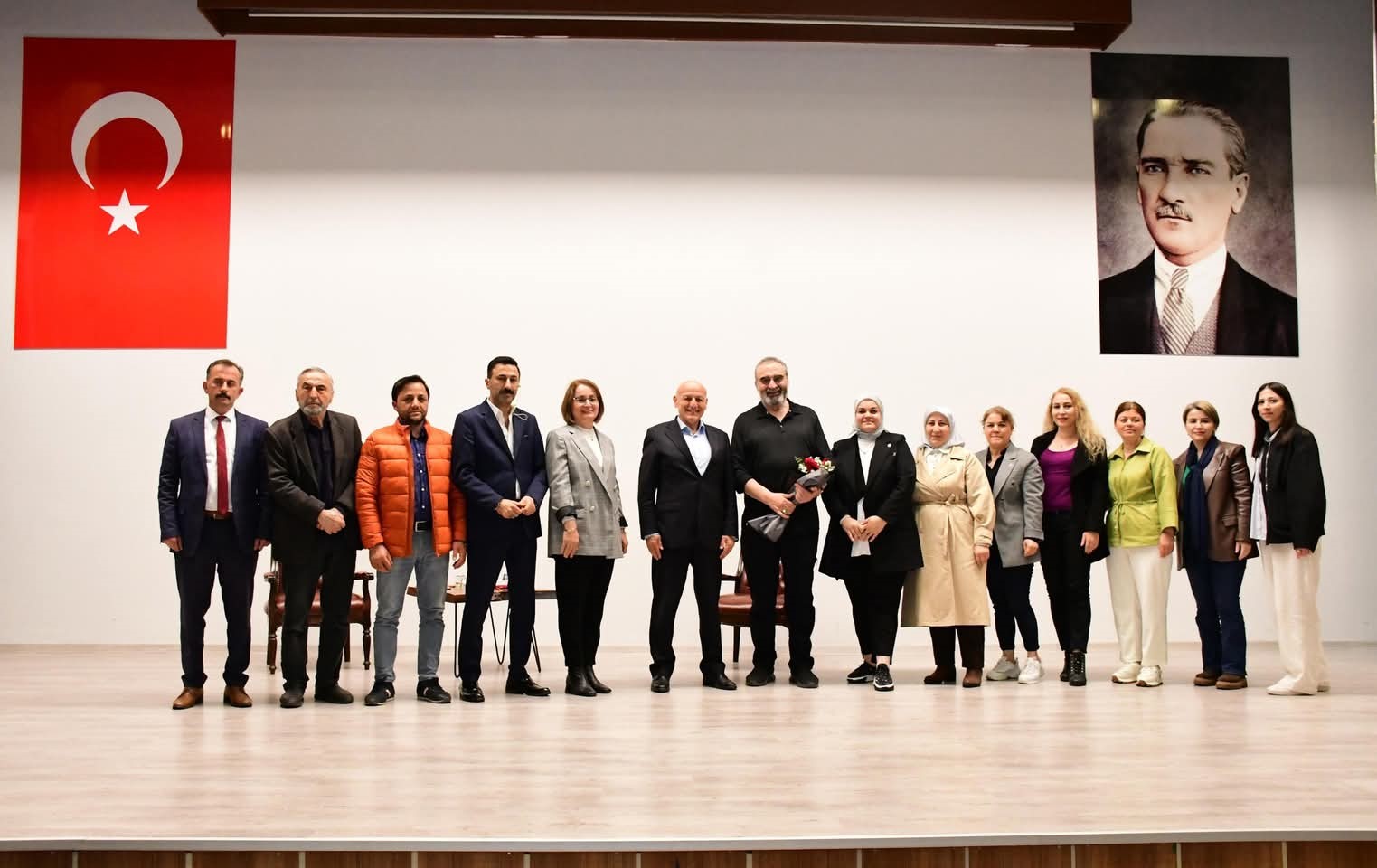 Dr. Senai Demirci’den Terme’de "Namaz Psikolojisi" sunumu
