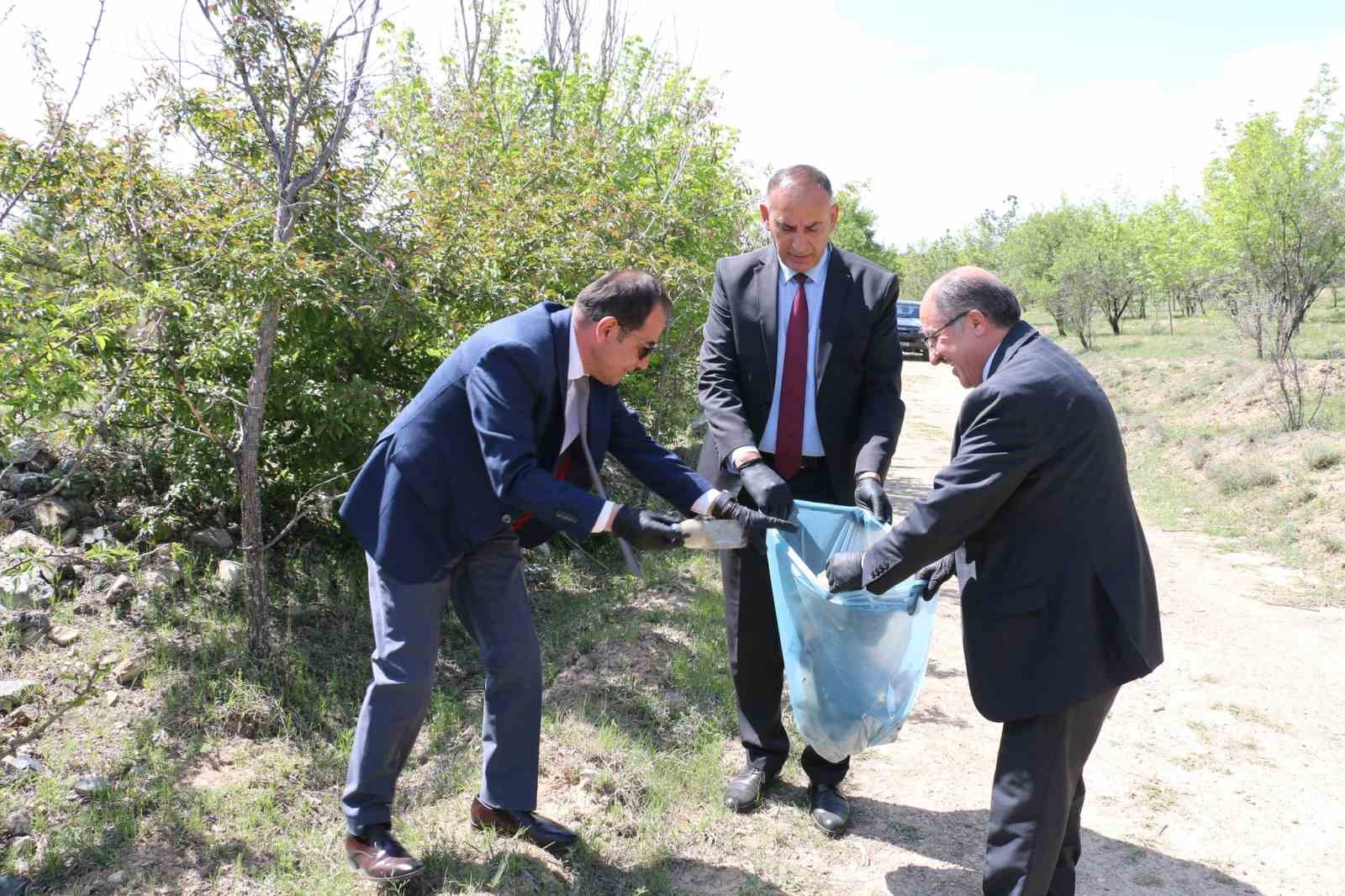 "Orman Benim" projesi kapsamında çevre temizliği yapıldı

