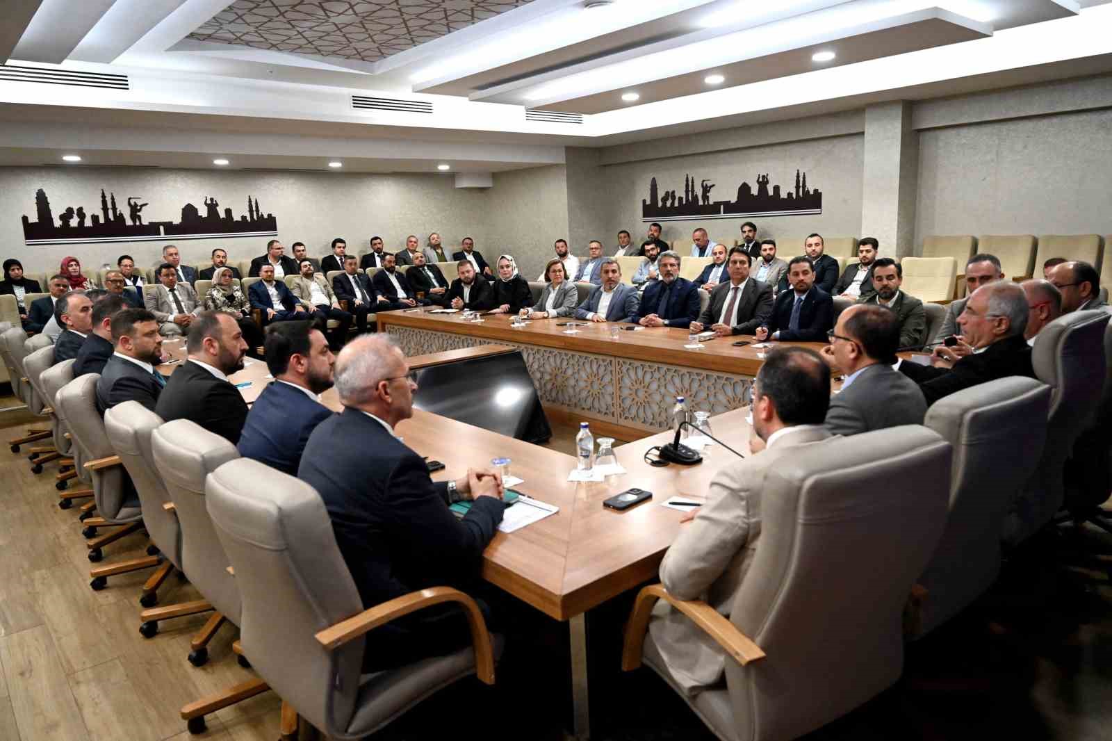 Ak Parti Genel Başkan Vekili Efkan Ala’dan Ak Parti Bursa’ya ziyaret