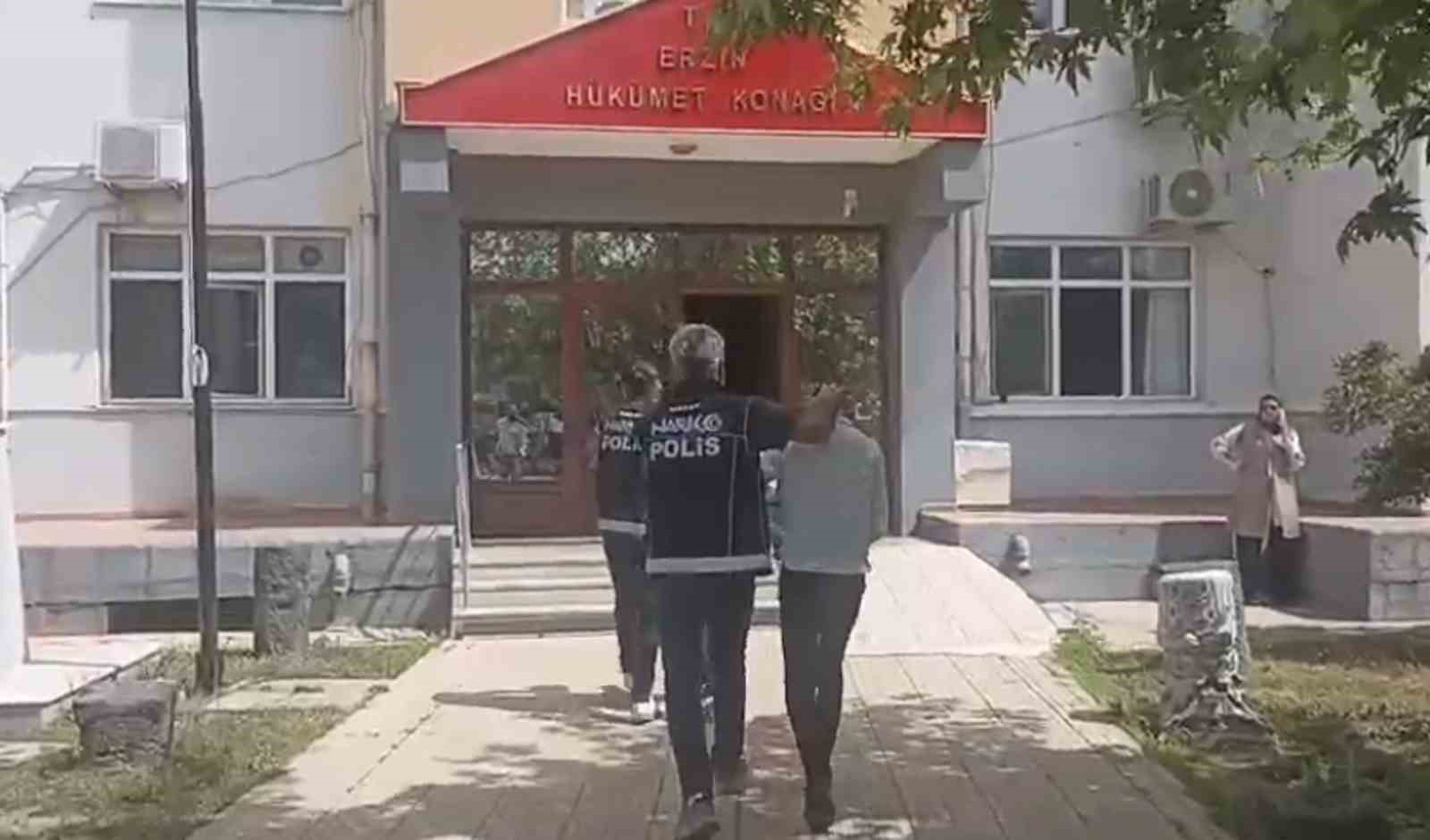 Erzin’de uyuşturucu operasyonu; 2 tutuklama